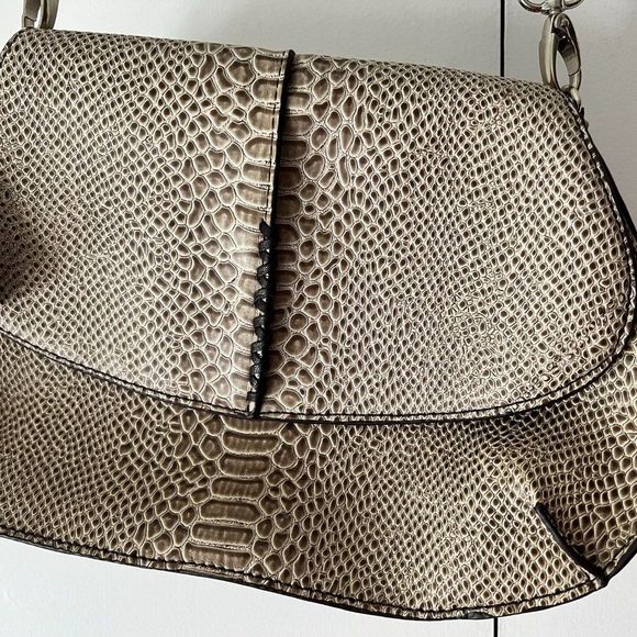 New - Chico's Reptile Print Off White/Tan Handbag - Picture 3 of 6